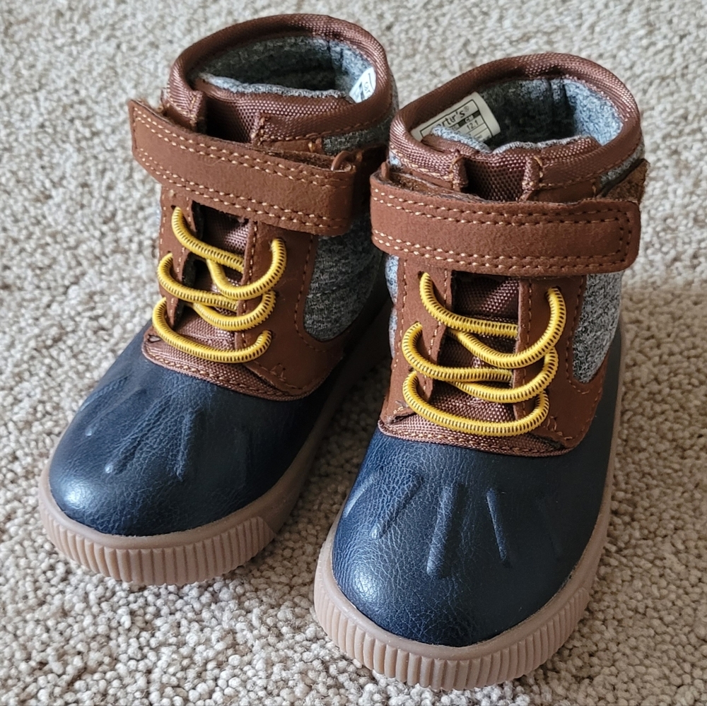 Carter's Alexis Size 5M Boots